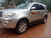 Cần bán Toyota Fortuner năm sản xuất 2011 còn mới