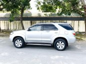 Cần bán xe Toyota Fortuner năm sản xuất 2009, màu bạc còn mới, 425tr