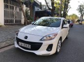 Cần bán Mazda 3 năm sản xuất 2012, màu trắng còn mới