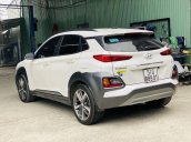 Cần bán gấp Hyundai Kona sản xuất năm 2019, 695 triệu