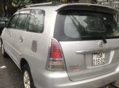 Cần bán gấp chiếc Toyota Innova đời 2007 màu bạc xe chính chủ còn mới