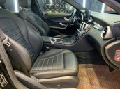 Xe chính chủ bán Mercedes C300 AMG sx 2015 màu đen nội thất đen, sang trọng đầy đẳng cấp, xe cam kết zin