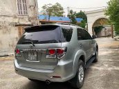 Xe Toyota Fortuner năm sản xuất 2014, màu bạc chính chủ