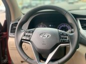 Cần bán gấp với giá ưu đãi chiếc Hyundai Tucson 2.0AT sản xuất 2015