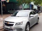 Cần bán Chevrolet Cruze năm sản xuất 2010, màu bạc xe gia đình, giá 245tr