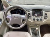 Cần bán gấp Toyota Innova 2.0E sản xuất năm 2016, màu bạc chính chủ, giá 485tr