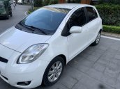 Bán Toyota Yaris sản xuất 2010, màu trắng, nhập khẩu còn mới, giá tốt