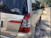 Cần bán Toyota Innova sản xuất năm 2015 chính chủ, giá tốt