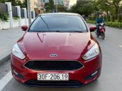 Bán Ford Focus sản xuất 2018, màu đỏ còn mới