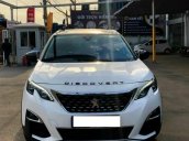 Cần bán gấp Peugeot 5008 đời 2018, màu trắng xe gia đình