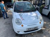 Cần bán gấp Daewoo Matiz năm 2004, màu trắng 