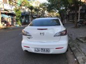 Cần bán Mazda 3 năm sản xuất 2012, màu trắng còn mới