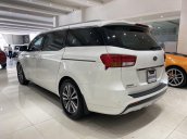 Bán Kia Sedona đời 2016, màu trắng chính chủ