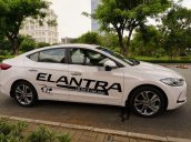 Bán ô tô Hyundai Elantra sản xuất 2017 còn mới