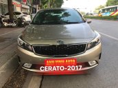 Cần bán lại xe Kia Cerato sản xuất 2017, full option