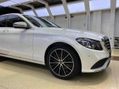 Cần bán Mercedes Benz C200 Exclusive model 2020, màu trắng