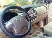 Bán ô tô Toyota Innova 2.0V 2015, màu vàng