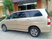 Bán ô tô Toyota Innova 2.0V 2015, màu vàng