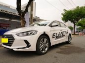 Bán ô tô Hyundai Elantra sản xuất 2017 còn mới