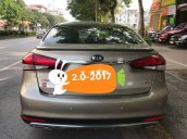 Cần bán lại xe Kia Cerato sản xuất 2017, full option