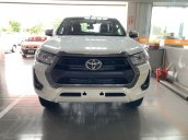 Toyota Hilux 2.4 AT 4X2, bán tải 1 cầu - giao ngay- giá tốt nhất thị trường