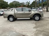 Cần bán gấp Mazda BT 50 sản xuất 2015, màu vàng còn mới giá cạnh tranh