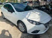 Cần bán Mazda 3 đời 2015, màu trắng còn mới