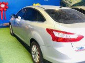 Cần bán gấp Ford Focus năm 2013, màu bạc xe gia đình giá 435 triệu đồng