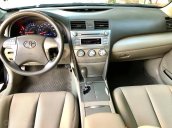 Bán gấp với giá ưu đãi nhất chiếc Toyota Camry LE 2.5 nhập Mỹ sản xuất năm 2011