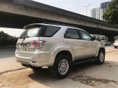 Bán xe Toyota Fortuner sản xuất năm 2013, màu bạc, 610 triệu