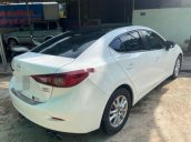 Cần bán Mazda 3 đời 2015, màu trắng còn mới