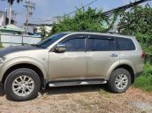 Bán Mitsubishi Pajero Sport năm sản xuất 2016, màu vàng, xe nhập