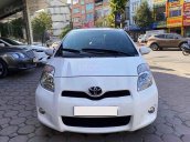 Cần bán gấp Toyota Yaris năm sản xuất 2013, màu trắng, xe nhập