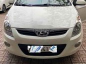 Xe Hyundai i20 năm 2012, màu trắng, xe nhập