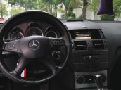 Mercedes-Benz C300 sản xuất năm 2009, màu trắng