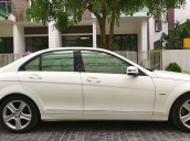 Mercedes-Benz C300 sản xuất năm 2009, màu trắng