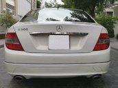 Mercedes-Benz C300 sản xuất năm 2009, màu trắng