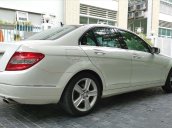 Mercedes-Benz C300 sản xuất năm 2009, màu trắng