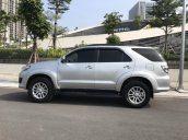 Bán nhanh Toyota Fortuner 2.7V máy xăng số tự động 1 cầu 2012