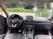 Mazda 3 Sedan 1.5AT sản xuất 2015 màu đen, nội thất đen