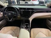 Bán Toyota Camry 2.5Q sản xuất 2020, màu đen, xe nhập