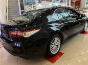 Bán Toyota Camry 2.5Q sản xuất 2020, màu đen, xe nhập