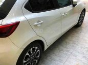 Cần bán gấp Mazda 2 đời 2016, màu trắng chính chủ, 458 triệu