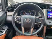 Bán Toyota Innova 2.0E số sàn ĐK T4/ 2019, màu bạc