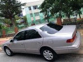 Bán xe Toyota Camry năm 2002, màu bạc chính chủ