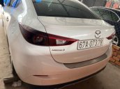 Bán xe Mazda 3 đời 2018, màu trắng, giá chỉ 590 triệu