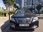 Cần bán xe Toyota Camry 2014, màu đen chính chủ, 668 triệu