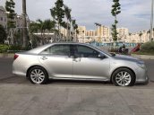 Bán Toyota Camry đời 2013, màu bạc, giá 666tr