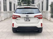 Cần bán Kia Sorento năm sản xuất 2014, màu trắng chính chủ