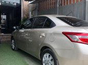 Cần bán Toyota Vios 2017, màu vàng cát còn mới